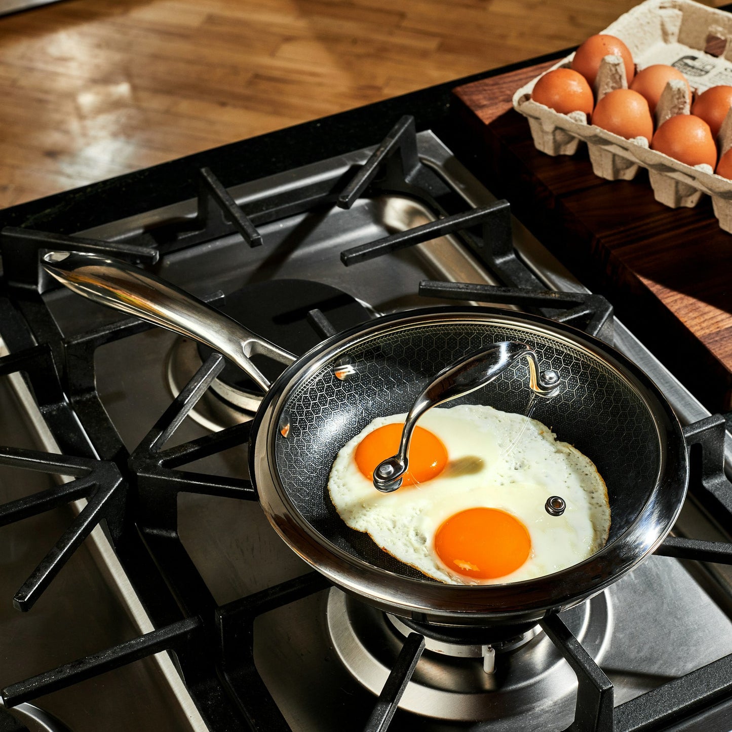 Hybrid Fry Pan with Lid, 8